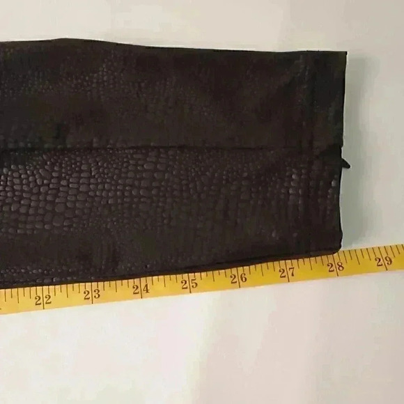 bebe Black Textured Leggings - Picture 10 of 12